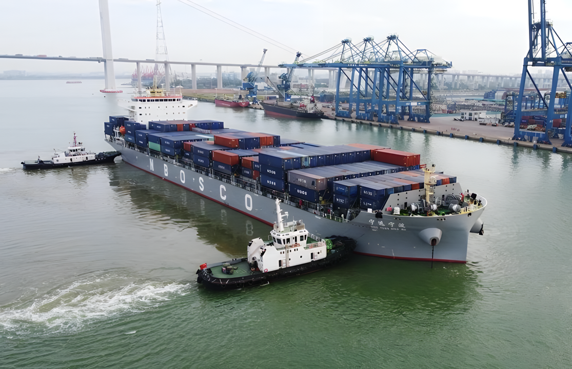 Target containership Ning Yuan in port